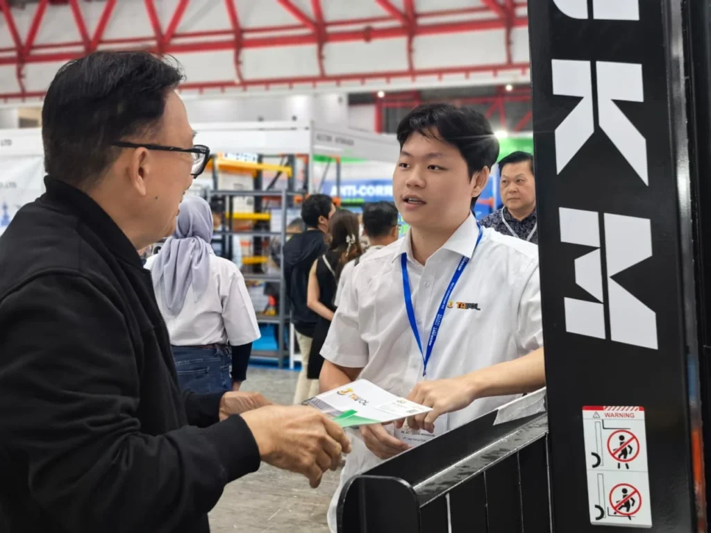 Foto Pameran International Industrial Week indonesia 3