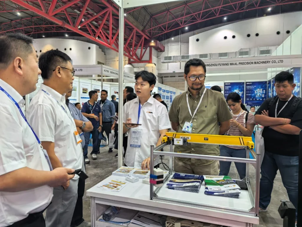 foto pameran international industrial